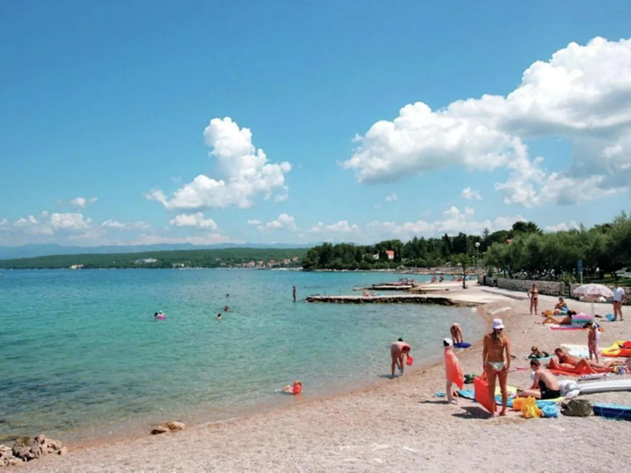 Large Apartment In Malinska Near The Sea